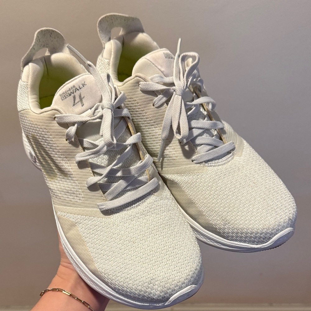 Skechers Women's White/Beige Athletic Shoes